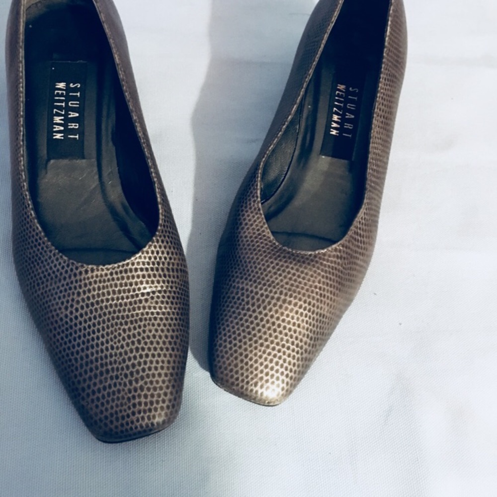 VINTAGE STUART WEITZMAN LOW PUMP